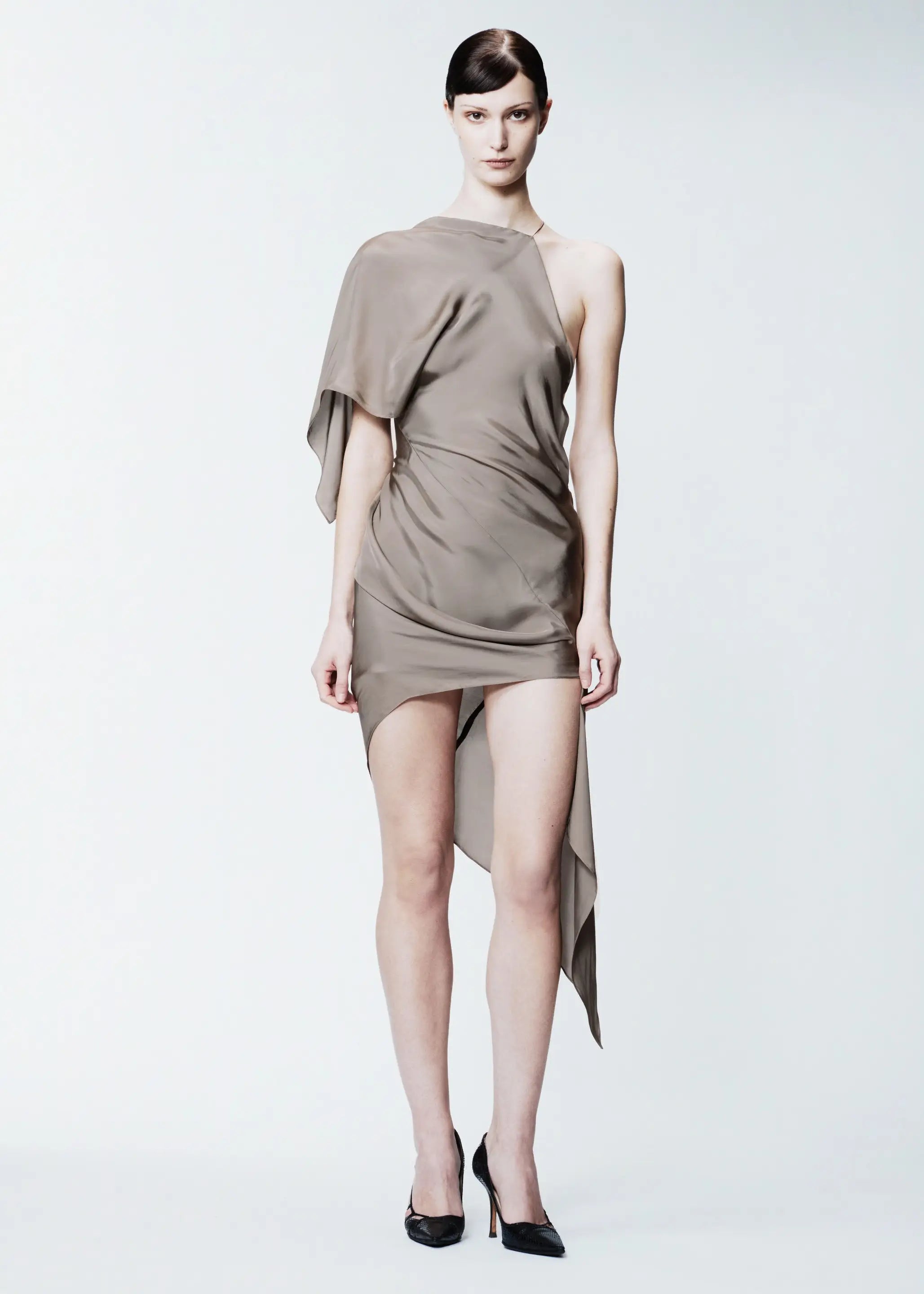 ONE SHOULDER MINI DRESS IN TAUPE